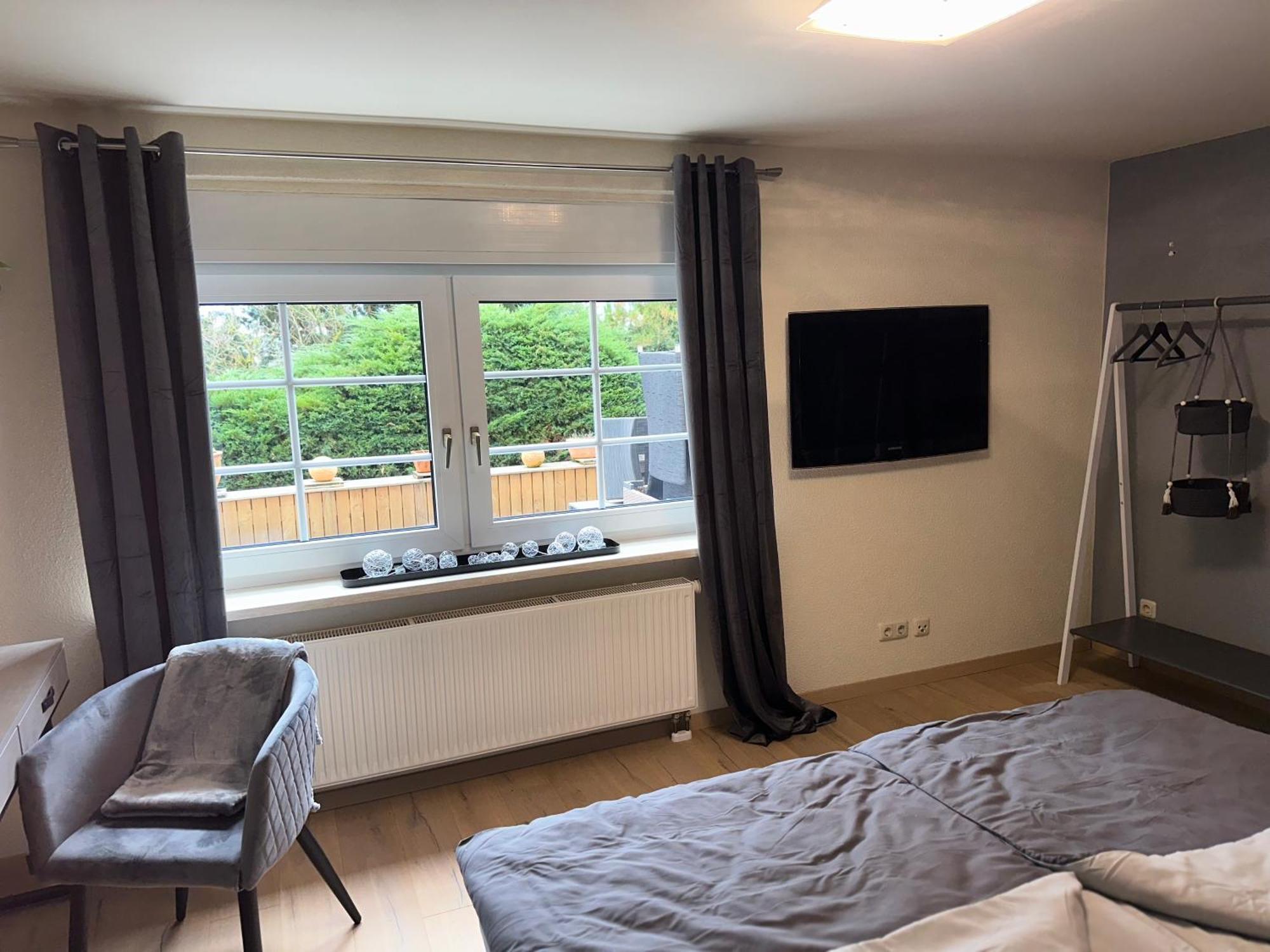 Palais -Mehrgehtnicht-Maisonette Grossweitzschen Buitenkant foto